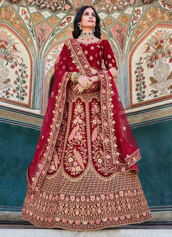 Grab These Bridal Look Lahenga Choli in Fine Colored.These Blouse And Lahenga Are Fabricated On Velvet Pair With Net Dupatta.Its Beautified With Heavy Designer Dori,Coding Embroidery,Zarkan Stone Work.