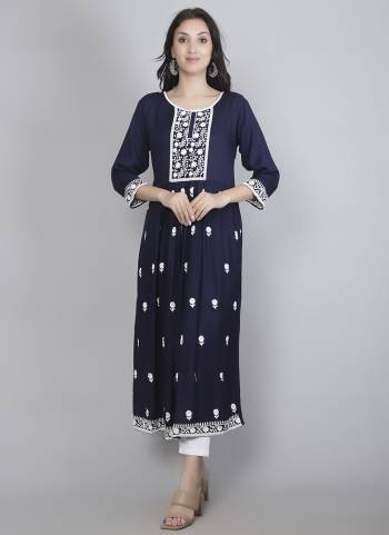 Attrective These Beautiful Looking Readymade Long Kurti.These Kurti is Fabricated On Rayon.Its Beautified With Designer Chickenkari Hand Embroidery Work.