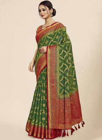 Grab These Festive Wear Saree in Fine Colored.These Saree Is Fabricated On Viscose Georgette Pair With Viscose Georgette Blouse.Its Beautified With Weaving Jari Designer.