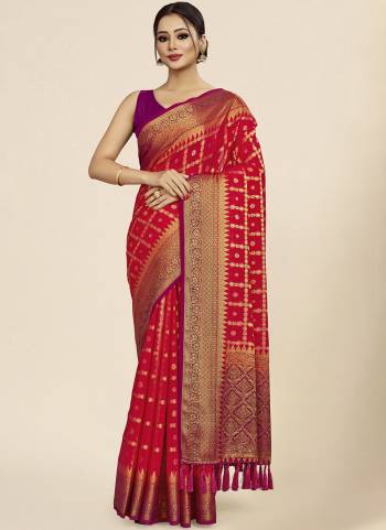 Grab These Festive Wear Saree in Fine Colored.These Saree Is Fabricated On Viscose Georgette Pair With Viscose Georgette Blouse.Its Beautified With Weaving Jari Designer.