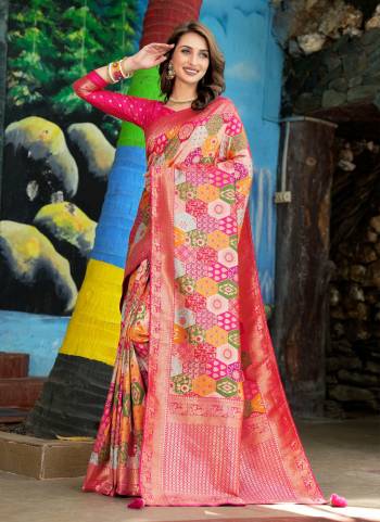 Grab These Festive Wear Saree in Fine Colored.These Saree Is Fabricated On Silk Pair With Silk Blouse.Its Beautified With Heavy Weaving Jari Designer.