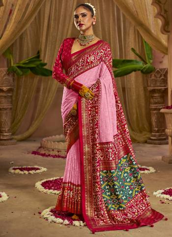 Attrective Looking These Party Wear Saree in Fine Colored.These Saree Are Georgette And Blouse is Fabricated On Cotton Silk Pair.Its Beautified With Weavon Designer With Chikankari Embroidery Work.