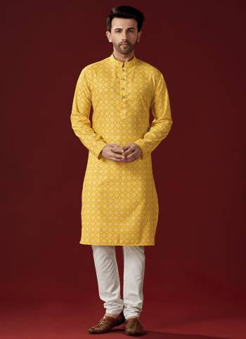 Grab These Festive Wear Mans Wear Kurta With Payjama in Fine Colored.These Kurta Payjama is Fabricated On Cotton.Its Beautified With Designer Printed.