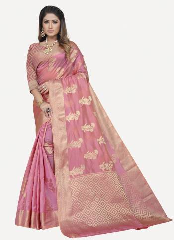 Grab These Festive Wear Saree in Fine Colored.These Saree is Fabricated On Organza Pair With Organza Blouse.Its Beautified With Wevon Jari Designer.