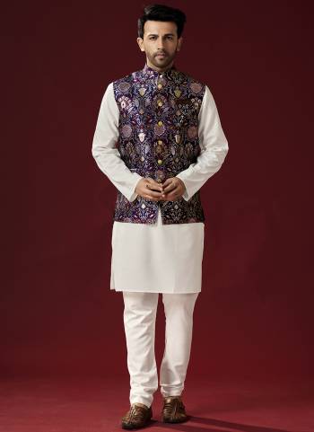 Grab These Festive Wear Mans Wear Kurta With Payjama And Koti in Fine Colored.These Kurta Payjama is Fabricated On Cotton And Terry Rayon Koti.Its Beautified With Designer Printed.