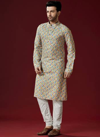 Grab These Festive Wear Mans Wear Kurta With Payjama in Fine Colored.These Kurta Payjama is Fabricated On Cotton.Its Beautified With Designer Printed.