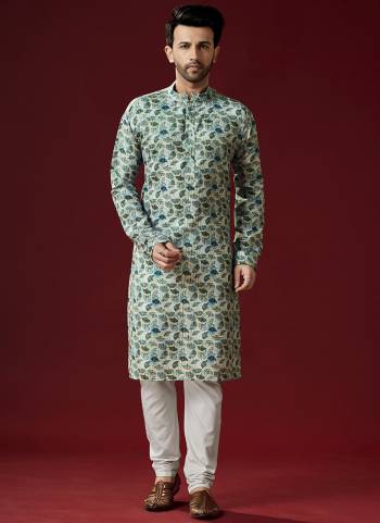 Grab These Festive Wear Mans Wear Kurta With Payjama in Fine Colored.These Kurta Payjama is Fabricated On Cotton.Its Beautified With Designer Printed.