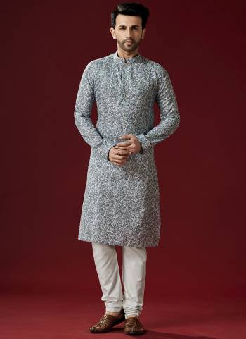 Grab These Festive Wear Mans Wear Kurta With Payjama in Fine Colored.These Kurta Payjama is Fabricated On Cotton.Its Beautified With Designer Printed.