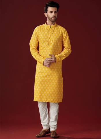 Grab These Festive Wear Mans Wear Kurta With Payjama in Fine Colored.These Kurta And Payjama is Fabricated On Cotton.Its Beautified With Designer Printed.