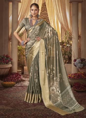 Attrective Looking These Party Wear Saree in Fine Colored.These Saree Are Cotton Silk And Blouse is Fabricated On Cotton Silk Pair.Its Beautified With Weavon Jari Border Designer With Digital Floral Printed.