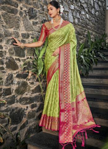 Looking These Party Wear Saree in Fine Colored.These Saree And Blouse is Fabricated On Organza.Its Beautified With Weavon Jari Designer.