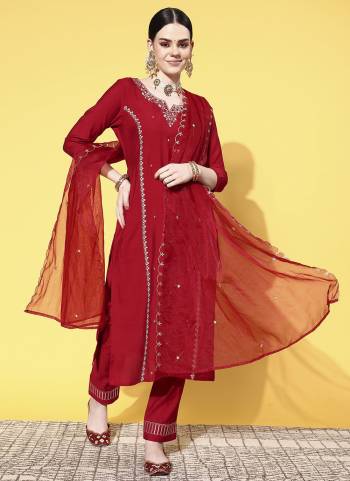 Attrective Looking These Beautiful Looking Readymade Suits.These Top And Bottom Are Viscose Rayon And Dupatta Organza Fabricated.Its Beautified With Designer Embroidery Work.