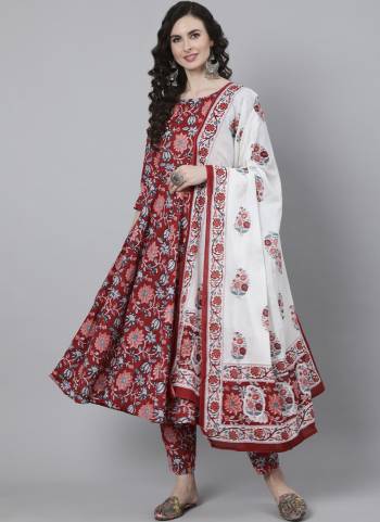 Attrective Looking These Beautiful Looking Readymade Suits.These Top And Bottom Are Cotton And Dupatta Cotton Fabricated.Its Beautified With Designer Printed.