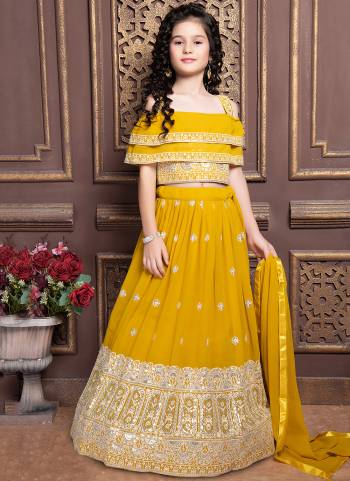 For A Designer Look,Grab These Kidswear Readymade Lehenga Choli in Fine Colored.These Lehenga And Choli Are Fabricated On Georgette Pair With Georgette Dupatta.Its Beautified With Designer Sequance Embroidery Work.