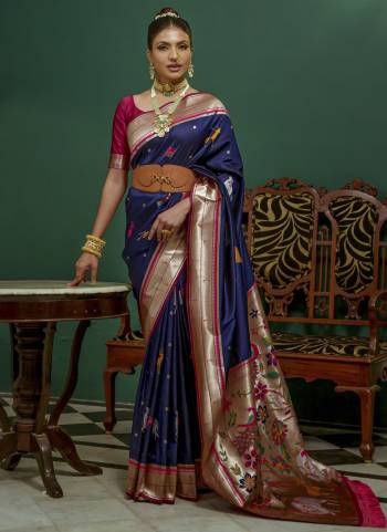 Garb These Festive Wear Saree in Fine Colored.These Saree And Blouse is Fabricated On Soft Paithani Silk.Its Beautified With Handloom Weavon Jari Designer.