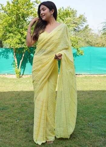 Attrective Looking These Party Wear Saree in Fine Colored.These Saree Are Georgette And Blouse is Fabricated On Georgette.Its Beautified With Designer Thread,Sequance Embroidery Work.