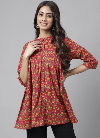 Grab These Beautiful Looking Readymade Kurti.These Kurti is Fabricated On Cotton.Its Beautified With Designer Printed.