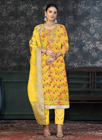 Attrective Looking These Suit in Fine Colored Pair With Bottom And Dupatta.