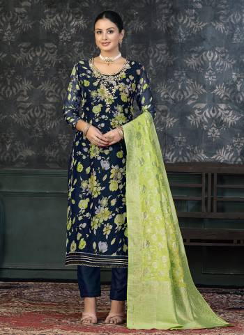 Attrective Looking These Suit in Fine Colored Pair With Bottom And Dupatta.