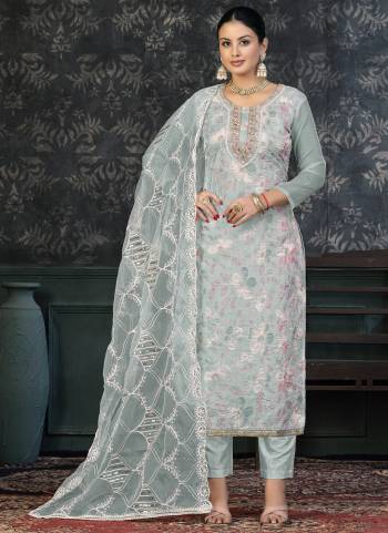 Attrective Looking These Suit in Fine Colored Pair With Bottom And Dupatta.