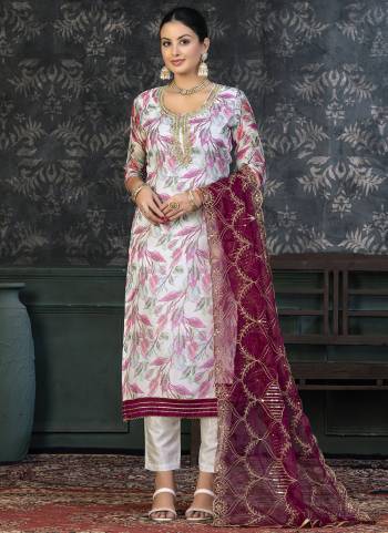 Attrective Looking These Suit in Fine Colored Pair With Bottom And Dupatta.