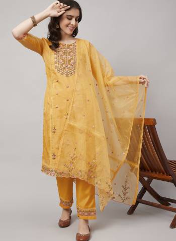 Attrective These Beautiful Looking Readymade Suits.These Top And Dupatta Are Organza And Bottom Are Chinon Fabricated.Its Beautified With Disigner Embroidery Work.