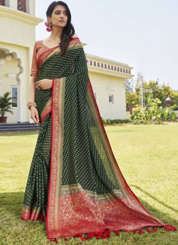 Attrective Look These Festive Wear Saree in Fine Colored.These Saree And Blouse is Fabricated On Georgette.Its Beautified With Heavy Weaving Designer.