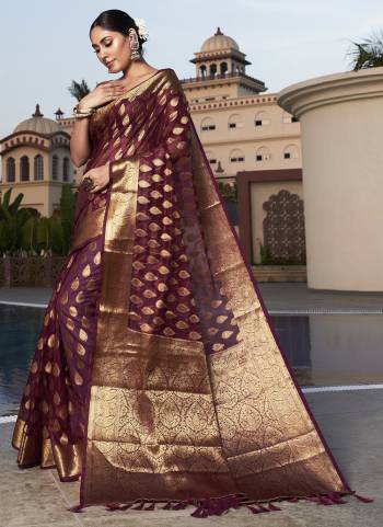 Attrective Look These Festive Wear Saree in Fine Colored.These Saree And Blouse is Fabricated On Organza.Its Beautified With Heavy Weaving Jari Designer.