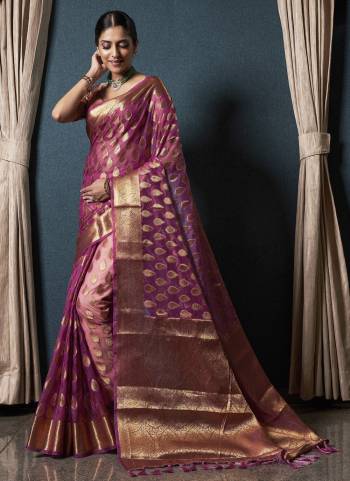 Attrective Look These Festive Wear Saree in Fine Colored.These Saree And Blouse is Fabricated On Organza.Its Beautified With Heavy Weaving Jari Designer.