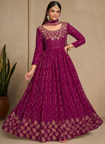 For A Designer Look,Grab These Gown With Dupatta in Fine Colored.These Gown And Dupatta Are Fabricated On Faux Georgette Pair With American Crepe Inner.Its Beautified With Designer Jari,Sequance Embroidery Work.