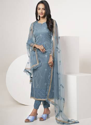 Attrective Looking These Party Wear Suit in Fine Colored Pair With Bottom And Dupatta.These Top And Dupatta Are Fabricated On Butterfly Net Pair With American Crepe Bottom.Its Beautified With American Crepe Inner.Its Beautified With Heavy Designer Tone To Tone Thread,Sequance Embroidery Work.