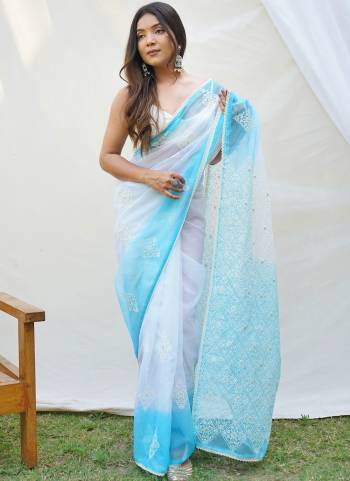 Attrective Looking These Party Wear Saree in Fine Colored.These Saree Are Organza And Blouse is Fabricated On Art Silk.Its Beautified With Designer Thread Embroidery Work.