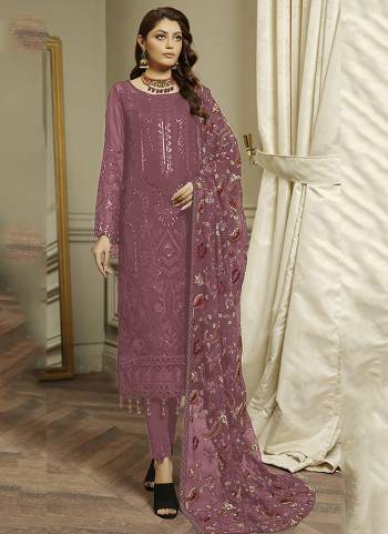 Attrective These Designer Suit in Fine Colored Pair With Bottom And Dupatta.These Top And Dupatta Are Fabricated On Georgette Pair With Santoon Bottom.Its Beautified With Santoon Inner.Its Beautified With Heavy Designer Thread,Sequance Embroidery Work.