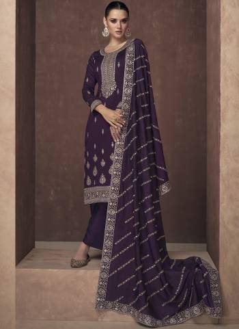 Garb These Designer Suits in Fine Colored Pair With Dupatta.These Top Are Silk And Dupatta Are Fabricated On Silk Pair With Silk Bottom.Its Beautified With Heavy Designer Embroidery Work.