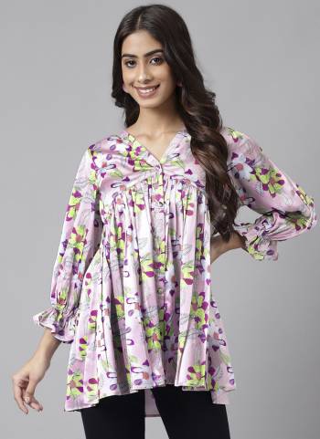 Grab These Beautiful Looking Readymade Kurti.These Kurti is Fabricated On Satin.Its Beautified With Designer Digital Printed.