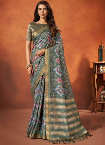 Look Attrective These Designer Party Wear Saree in Fine Light Colored.These Saree Are Rangkat,Crepe Silk And Blouse Brocade Jacquard is Fabricated.Its Beautified Heavy Wevon Designer With Hand Work.