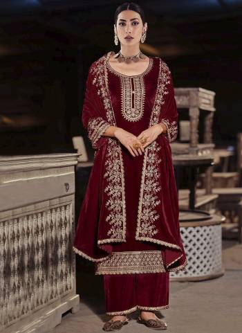 Attrective These Plazzo Suit in Fine Colored Pair With Bottom And Dupatta.These Top And Dupatta Are Fabricated On Velvet Pair With Velvet Bottom.Its Beautified With Heavy Designer Embroidery Work.