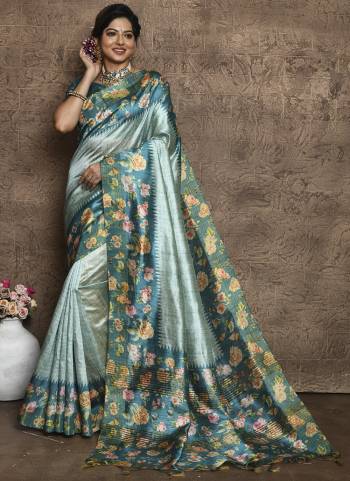 Attrective These Festive Wear Saree in Fine Colored.These Saree And Blouse is Fabricated On Tussar Silk.Its Beautified With Designer Flower Printed.