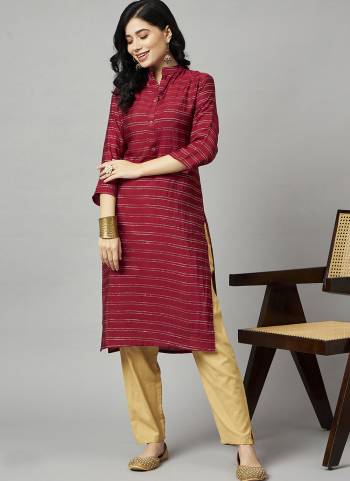 Attrective These Beautiful Looking Readymade Kurti.These Kurti Is Fabricated On Cotton.Its Beautified With Wevon Designer.