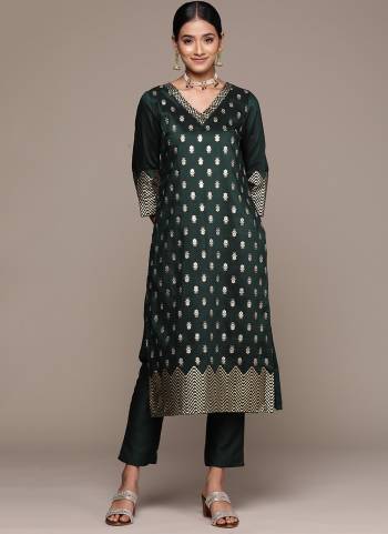 Grab These Beautiful Designer Readymade Kurti With Pant.These Kurti And Pant is Fabricated On Chinon.Its Beautified With Designer Foil Printed.