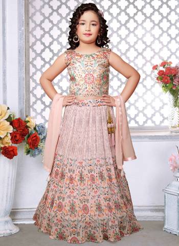 For A Designer Look,Grab These Kidswear Readymade Lehenga Choli in Fine Colored.These Lehenga Are Faux Georgette And Choli Are Fabricated On Banglori Satin Pair With Faux Georgette Dupatta.Its Beautified With Designer Digital Printed With Crush Effect.