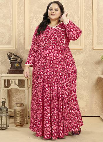 Attrective These Beautiful Looking Readymade Long Kurti.These Kurti is Fabricated On Rayon.Its Beautified With Designer Printed.