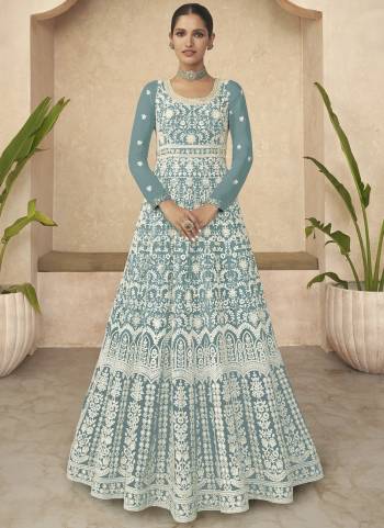 Attrective These Party Wear Anarkali Suit in Fine Colored Pair With Bottom And Dupatta.These Top And Dupatta Are Georgette And Pair With Santoon Bottom.Its Beautified With Santoon Inner.Its Beautified With Heavy Designer Embroidery Work.