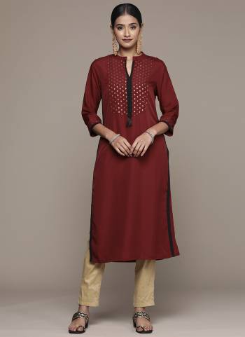 Attrective These Beautiful Designer Readymade Kurti.These Kurti is Fabricated On Crepe.Its Beautified With Designer Foil Printed.