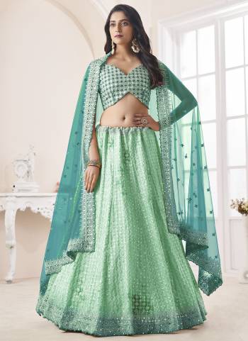 For A Designer Look,Grab These Lehenga Choli in Fine Colored.These Lehenga And Choli Are Fabricated On Georgette Pair With Soft Net Dupatta.Its Beautified With Heavy Designer Embroidery Work.