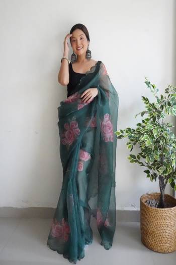 Attrective Looking These Party Wear Saree in Fine Colored.These Saree Are Organza And Blouse is Fabricated On Art Silk.Its Beautified With Designer Digital Printed,Sequance Aari Work Cut Work.