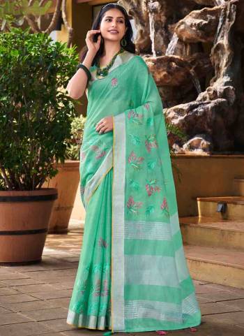 Attrective Looking These Party Wear Saree in Fine Colored.These Saree And Blouse is Fabricated On Linen.Its Beautified With Weavon Designer With Thread Embroidery Work.