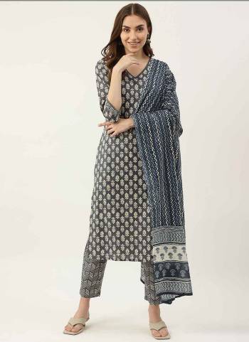 Attrective These Beautiful Looking Readymade Suits.These Top And Bottom Are Cotton And Dupatta Are Cotton Fabricated.Its Beautified With Disigner Printed.