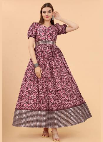 Grab These Beautiful Looking Party Wear Readymade Long Kurti.These Kurti is Fabricated On Viscose.Its Beautified With Designer Printed,Mirror Work.