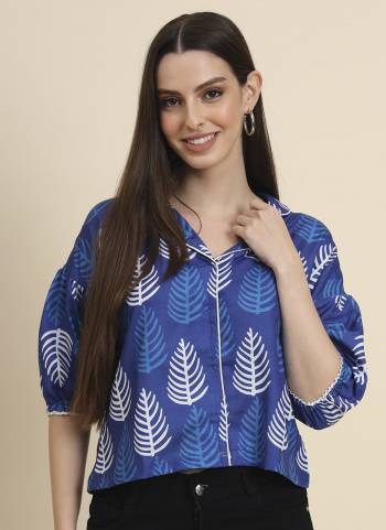 Garb These Beautiful Looking Readymade Long Top.These Top is Fabricated On Cotton.Its Beautified With Designer Printed.